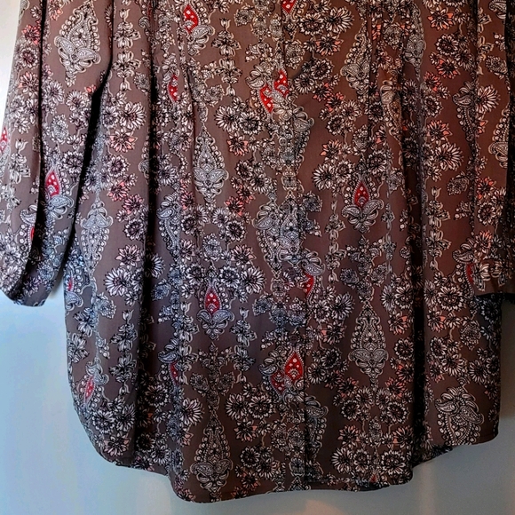 Blouse - Picture 2 of 3